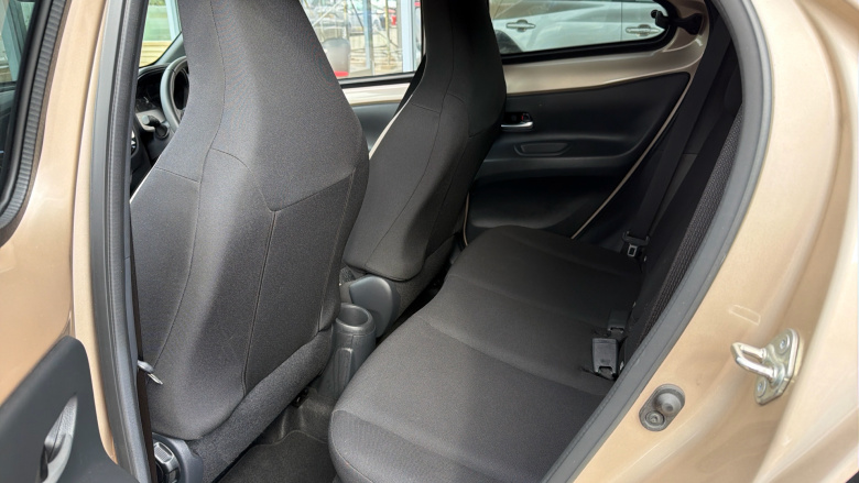 Toyota Aygo X 1.0 VVT-i Edge 5dr Petrol Hatchback